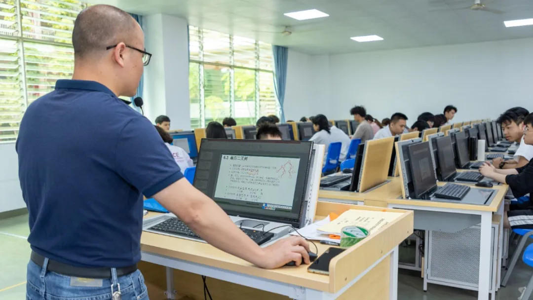 蜂蜜浏览器_avsc.jpg 蜂蜜浏览器_avsc.jpg